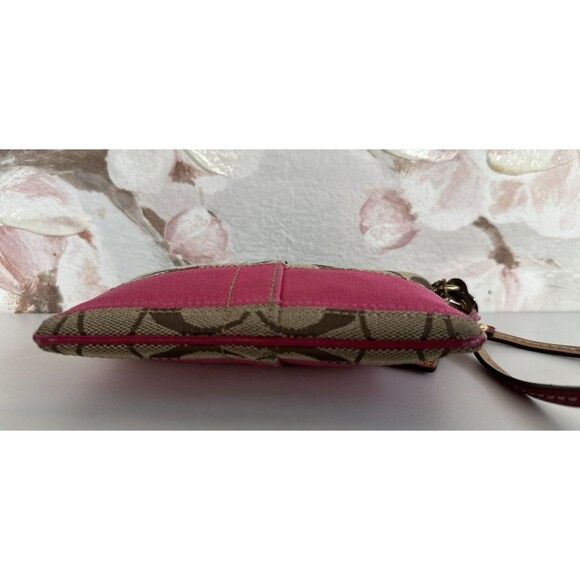 Coach Logo vintage brown and pink canvas zipper wristlet with gold charm and tag - Picture 4 of 12